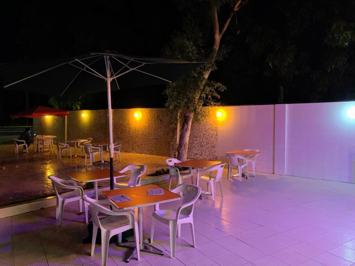 Woodpecker Resort Hotel بانجول المظهر الخارجي الصورة