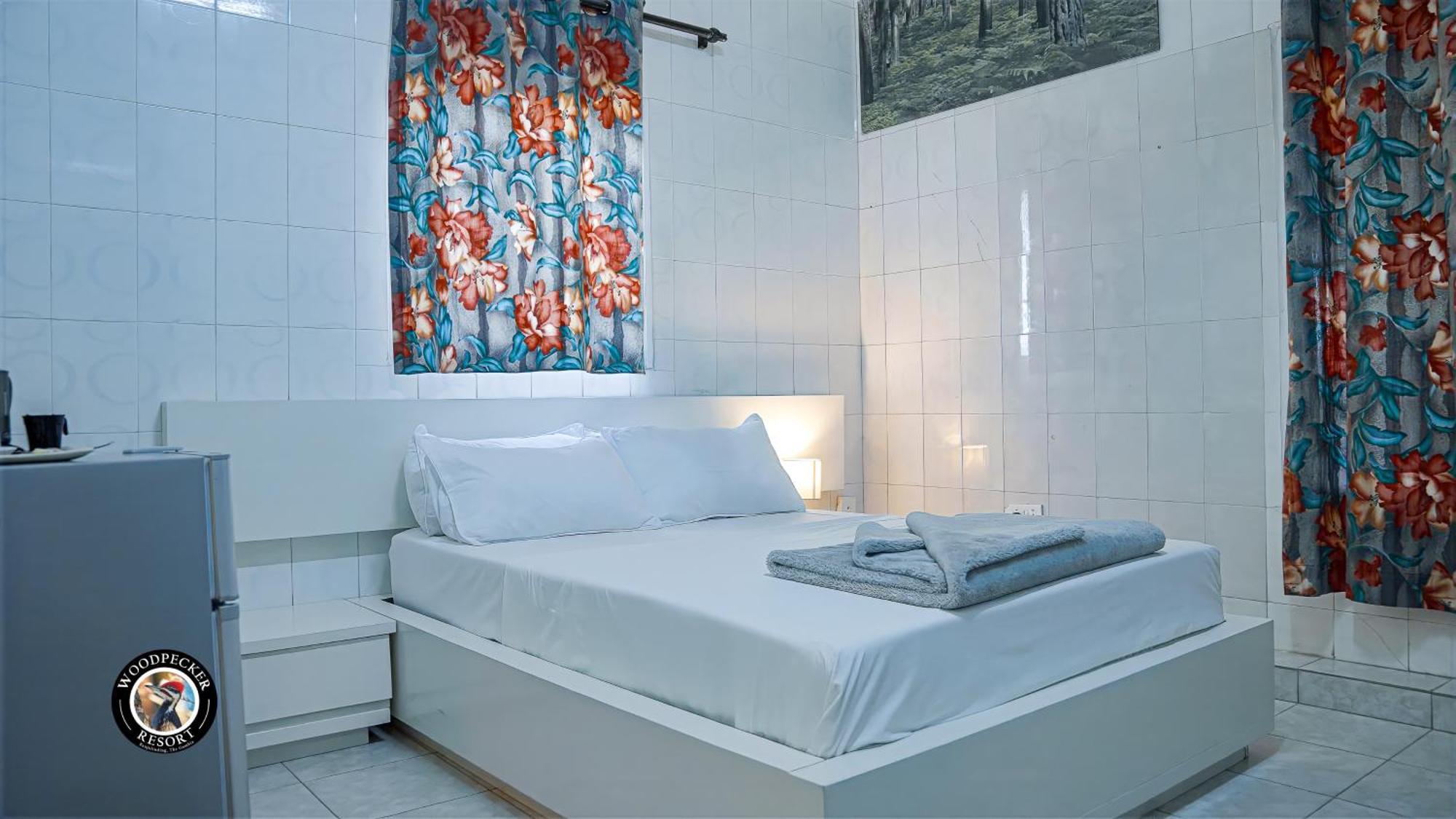 Woodpecker Resort Hotel بانجول المظهر الخارجي الصورة