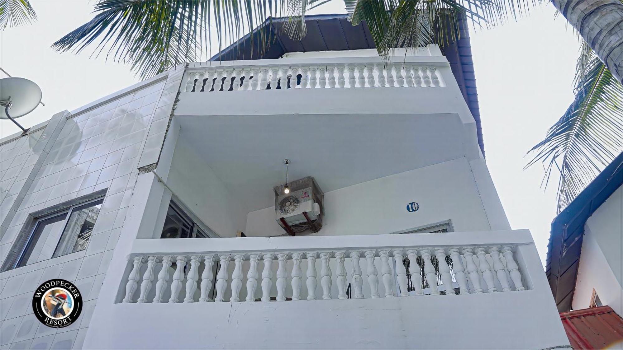 Woodpecker Resort Hotel بانجول المظهر الخارجي الصورة