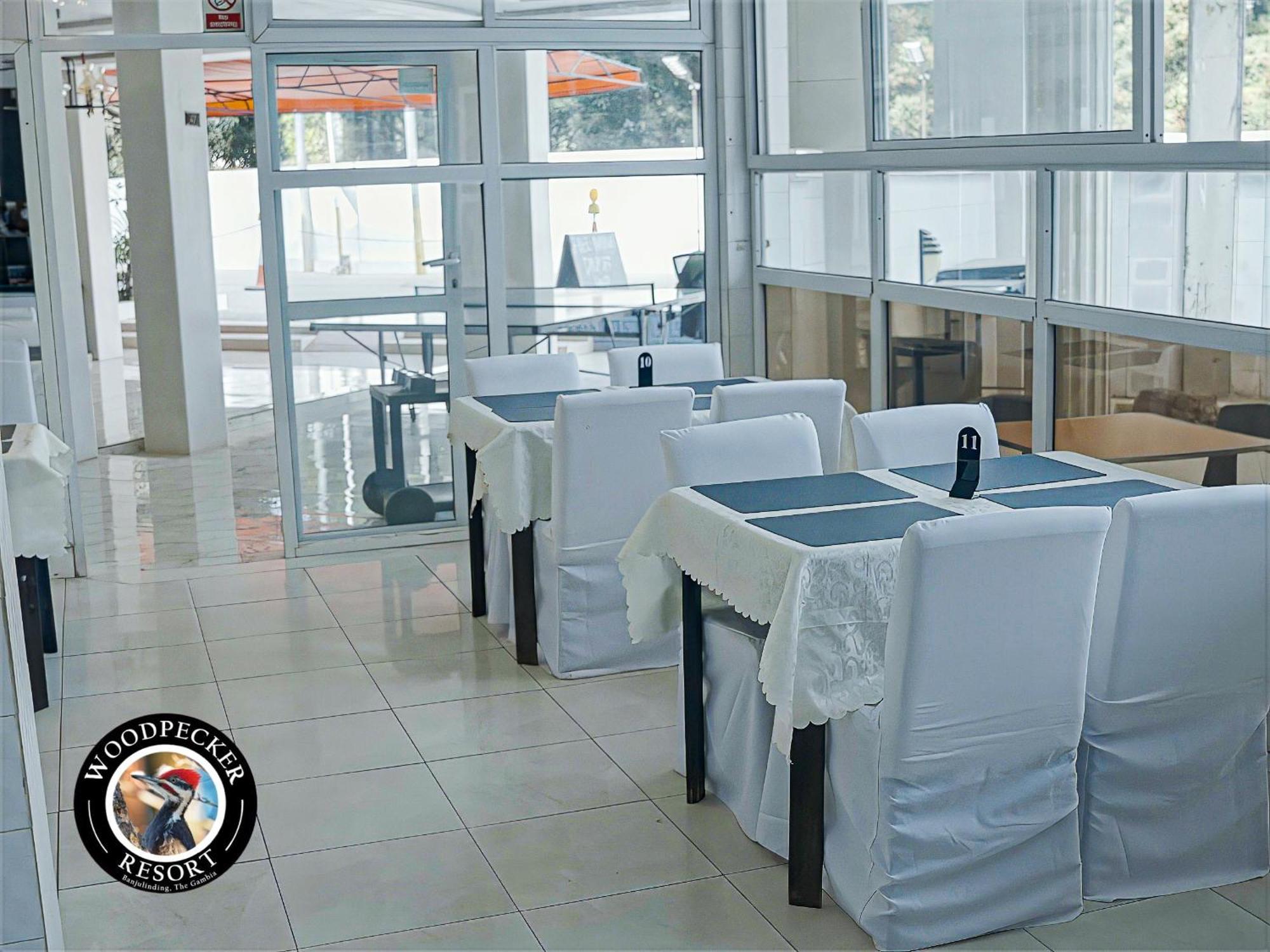 Woodpecker Resort Hotel بانجول المظهر الخارجي الصورة